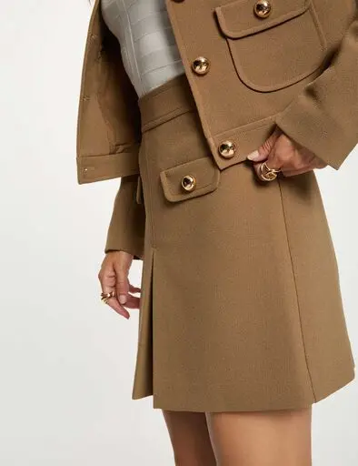 jupe-courte-plissee-sable-femme-vue4-32536311033241114.webp