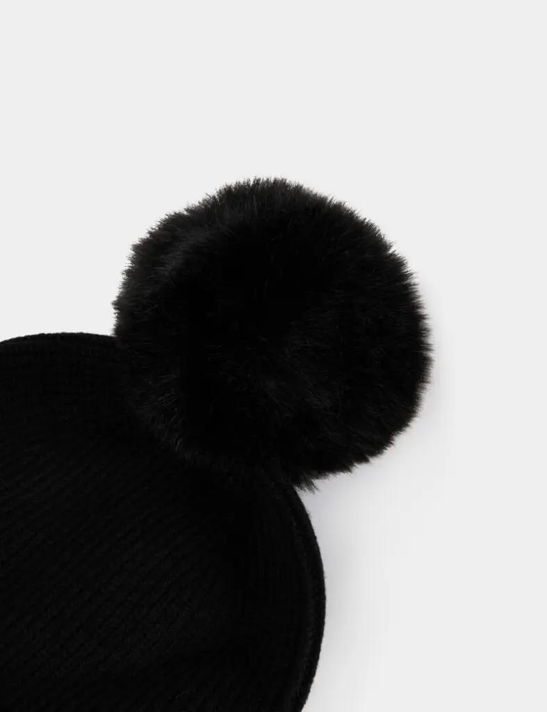 bonnet-a-pompon-noir-femme-vue4-32536311034290979.webp