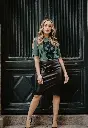 camiseta-verde-calavera-encaje (1).webp
