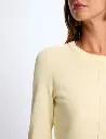 pull-ajuste-col-rond-jaune-clair-femme-vue4-32536311045511144.webp