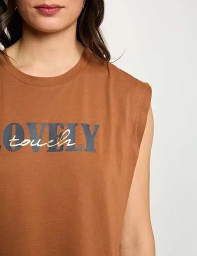 t-shirt-droit-col-rond-camel-femme-vue4-32536311047901168.webp