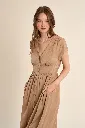 vestido-de-manga-corta-detalle-pliegues- (1).webp