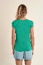 camiseta-de-mujer-de-manga-corta-detalle-ribete- (1).webp