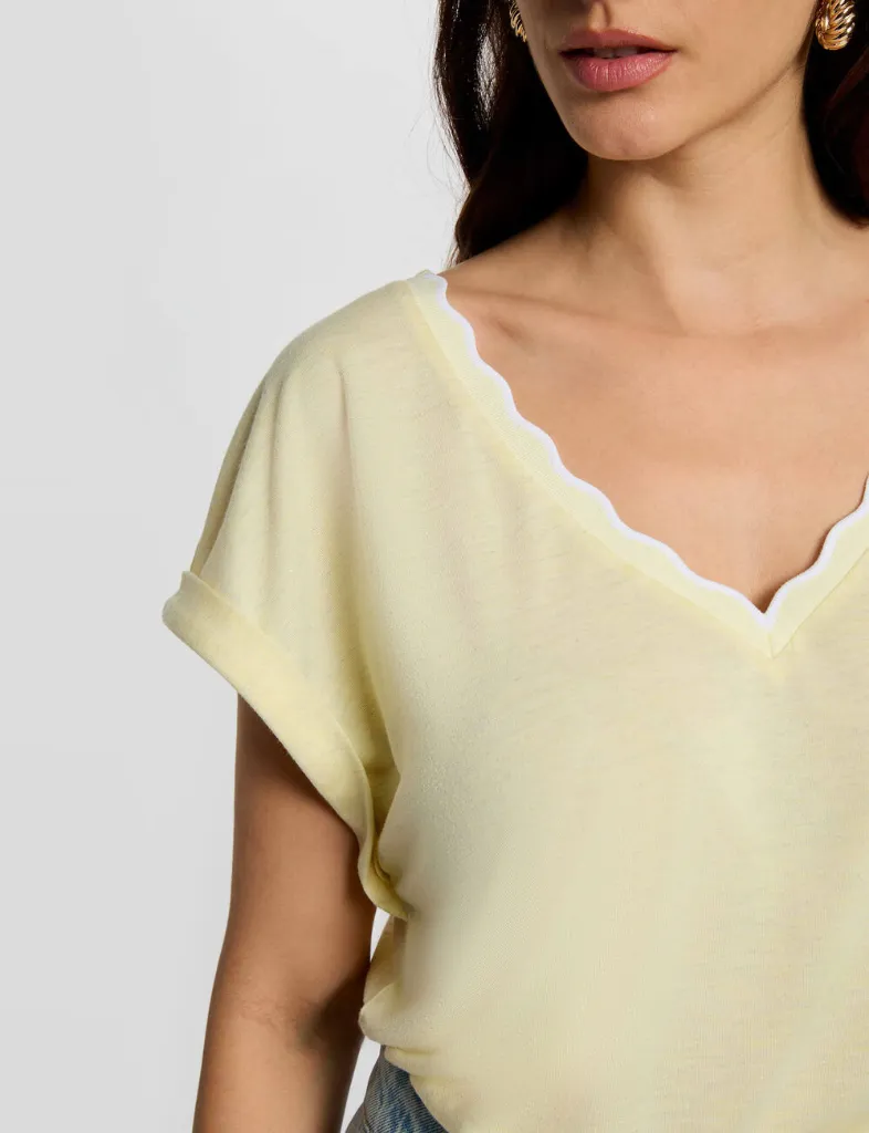 t-shirt-col-v-manches-courtes-jaune-pastel-femme-vue4-32536311047211191.webp