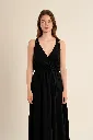vestido-largo-de-manga-sisa-con-detalles-bordados- (2).webp