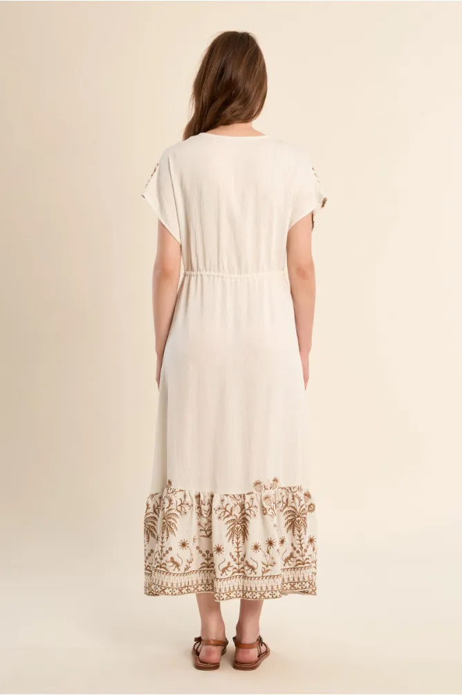 vestido-largo-de-manga-corta-detalles-bordados- (1).webp