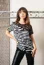 camiseta-essential-rayas.webp
