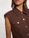 veste-courte-sans-manches-marron-fonce-femme-vue4-32536311063161208_11zon.webp