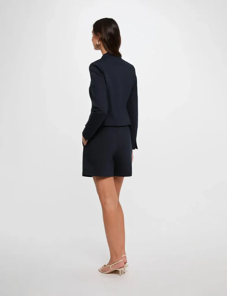 veste-courte-col-mao-bleu-marine-femme-vue4-32536311062490987_11zon.webp