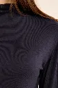 jersey-de-manga-larga-cuello-cerrado (4).webp
