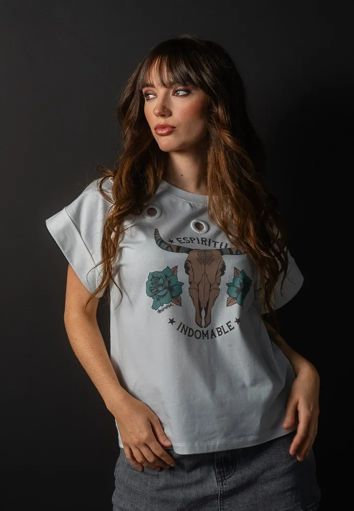 [C22-123-XS] Camiseta Indomable (XS).webp