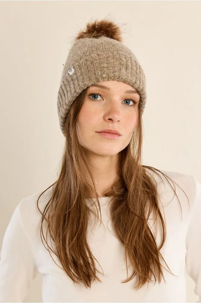 gorro-con-pompon (3).webp