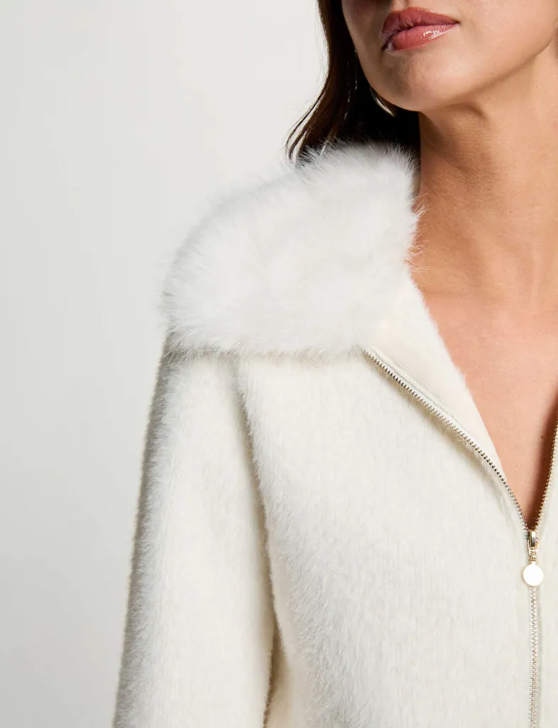 veste-avec-col-en-fourrure-ivoire-femme-vue4-32536311066280978.webp