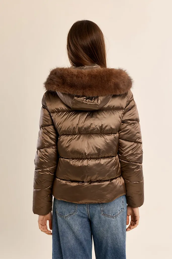 chaqueta-acolchada-con-capucha (3).webp