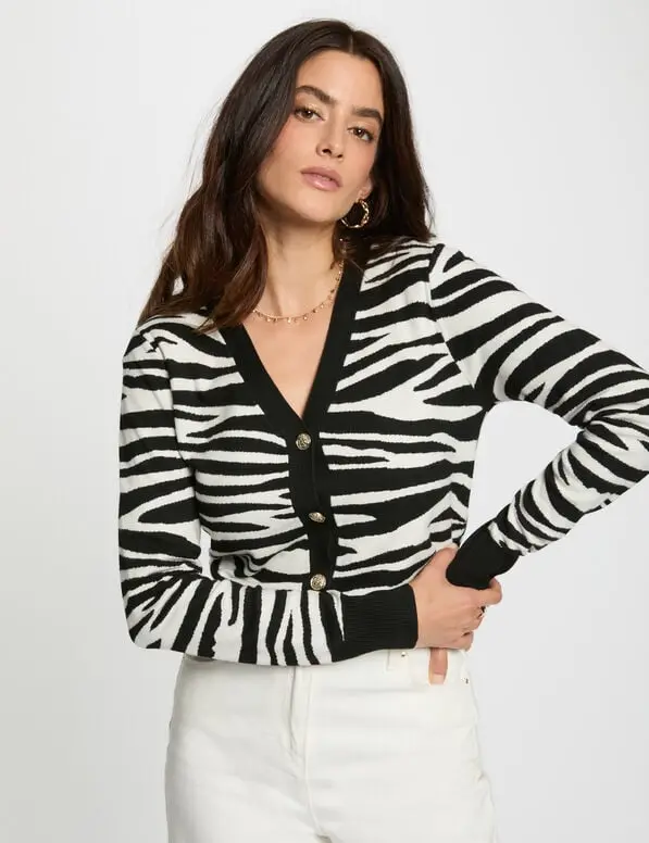 Cardigan cropped con cuello en V negro 252-Mzoo .. (Tallas: Ts)