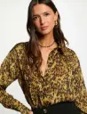 Camisa satinada estampada multicolor 252-Coly.f
