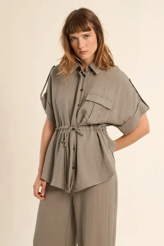 Camisa de mujer de manga corta, detalle lazada.La1957EP