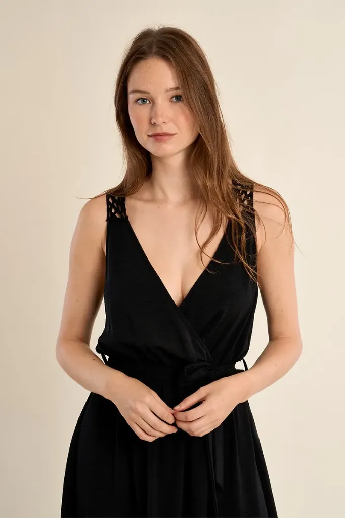 Vestido largo, de manga sisa, con detalles bordados.G974EE (Tallas: Ts)
