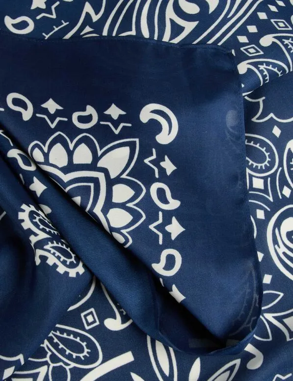 Pañuelo satinado azul marino 262-5saba