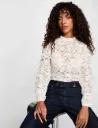 Camiseta de encaje cuello alto marfil 262-Tsoft